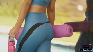 Squats in yoga pants and a striptease from this booty fit MILF